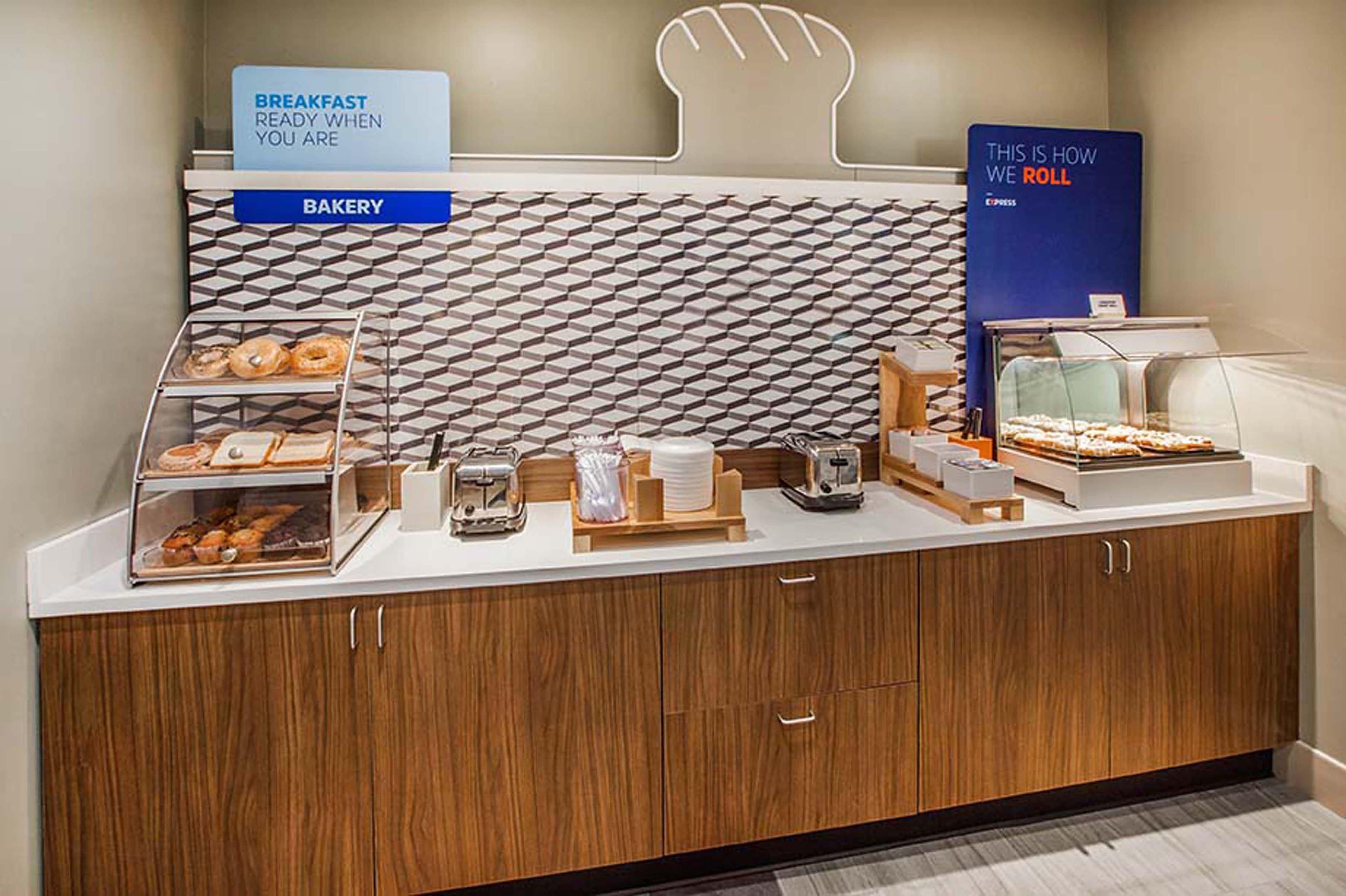 Holiday Inn Express & Suites Charleston Ne Mt Pleasant Us17 By Ihg Mount Pleasant Bagian luar foto