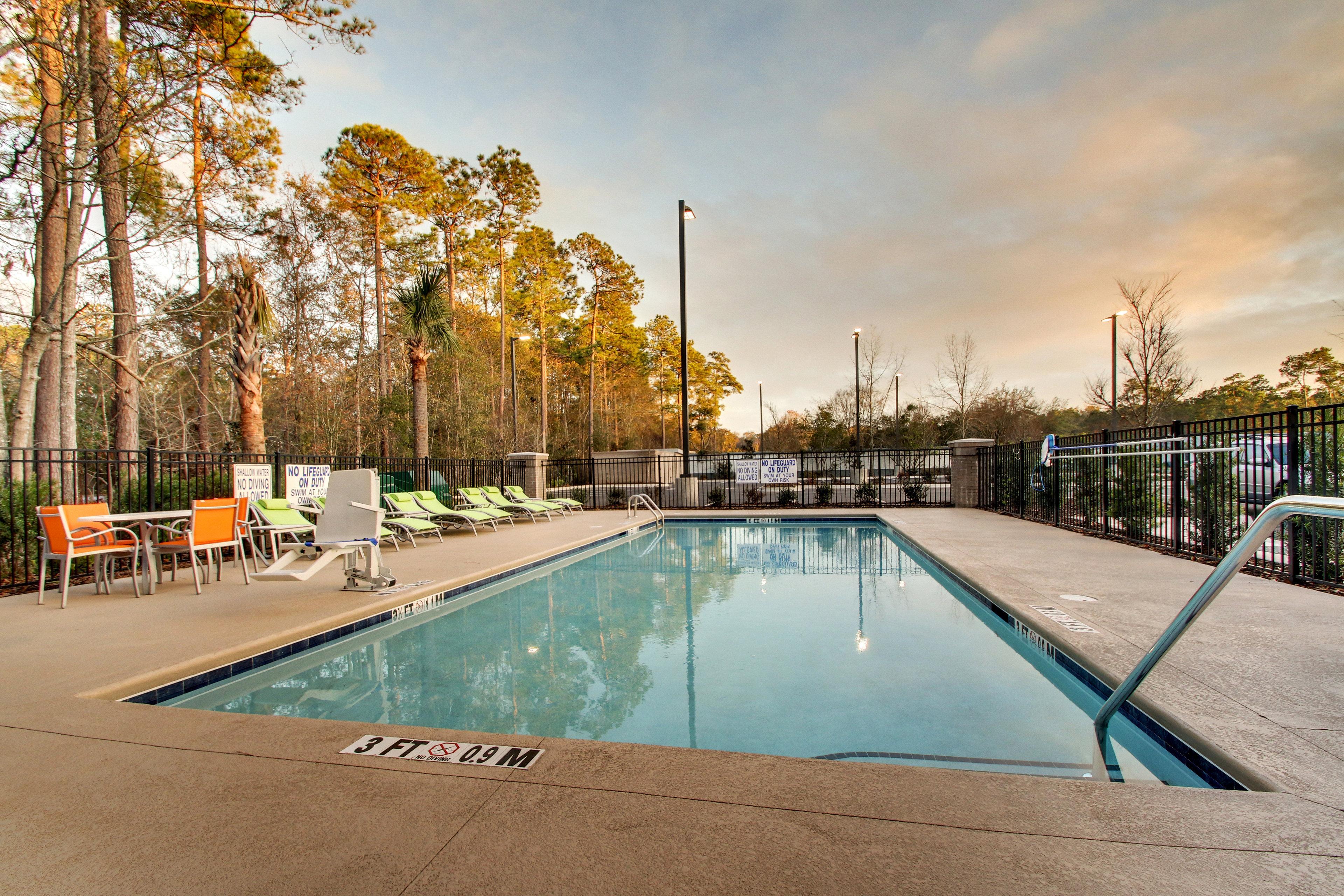 Holiday Inn Express & Suites Charleston Ne Mt Pleasant Us17 By Ihg Mount Pleasant Bagian luar foto